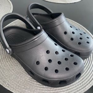 Crocs size 9 female and 7 for male